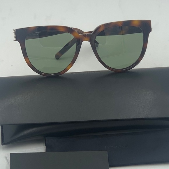 YSL • Gorgeous Cat Eye Sunglasses • CLASSIC - Picture 6 of 6